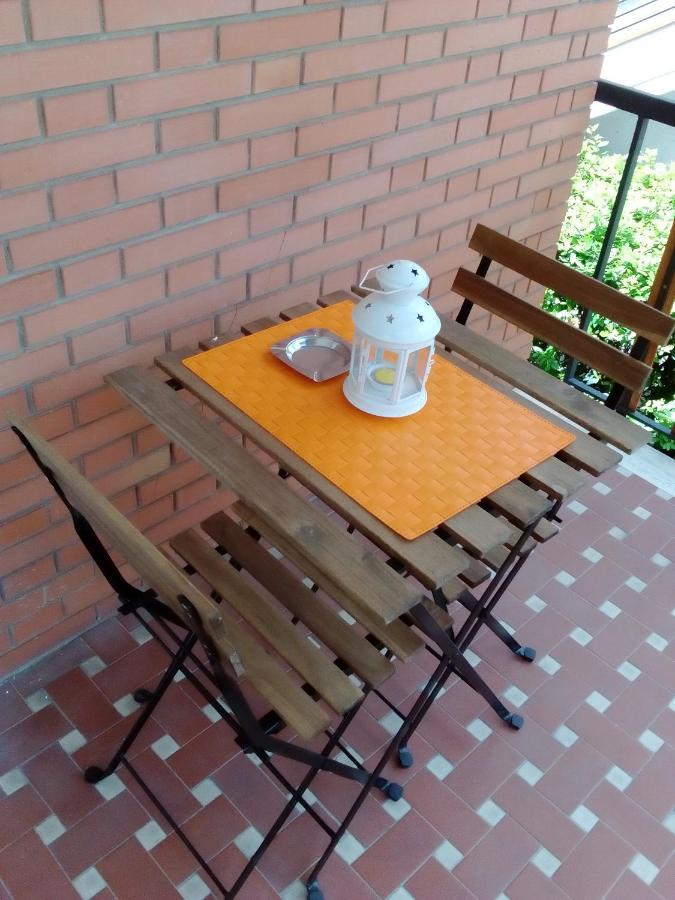 B&B Villa Montreux Римини Экстерьер фото