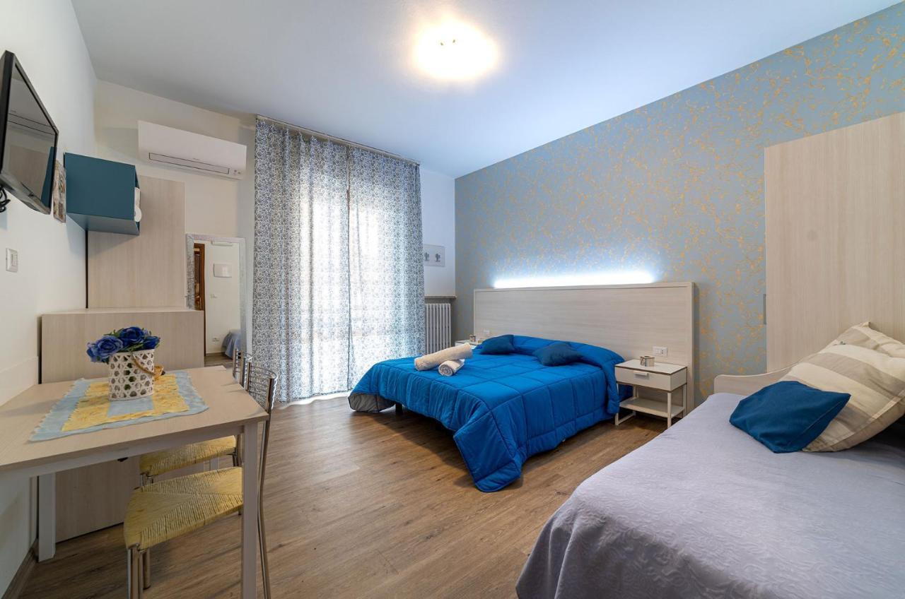 B&B Villa Montreux Римини Экстерьер фото